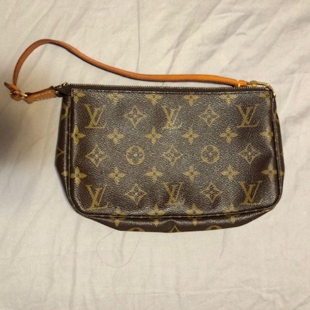 Louis Vuitton Pochette